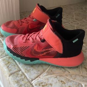 Kids Kyrie Basketball Shoes size 12c
